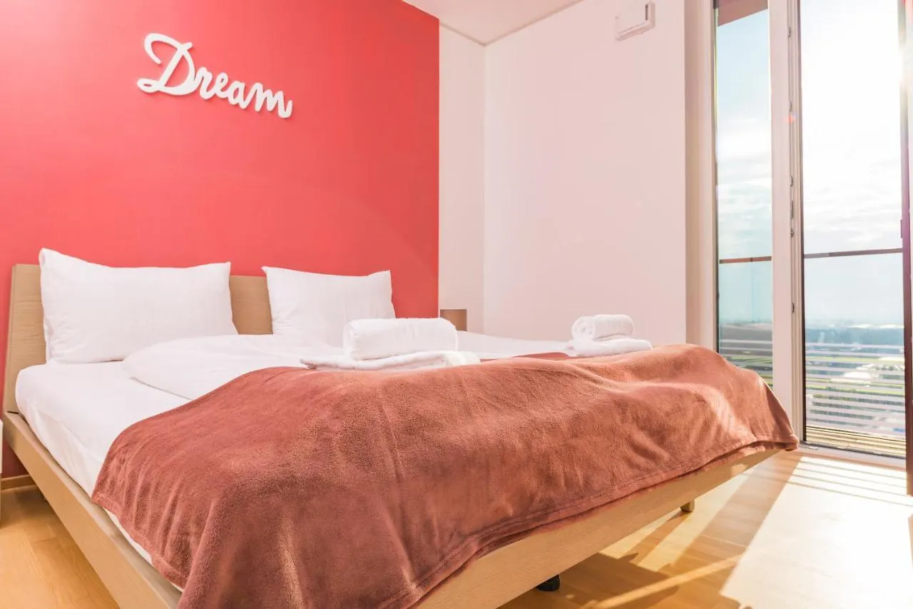 Triiiple Tower Dream Apartments With Rooftop-Summer-Pool Вена 0*,