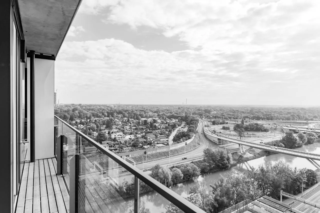 Triiiple Tower Dream Apartments With Rooftop-Summer-Pool Вена