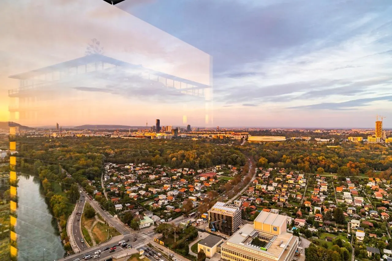 Triiiple Tower Dream Apartments With Rooftop-Summer-Pool Вена