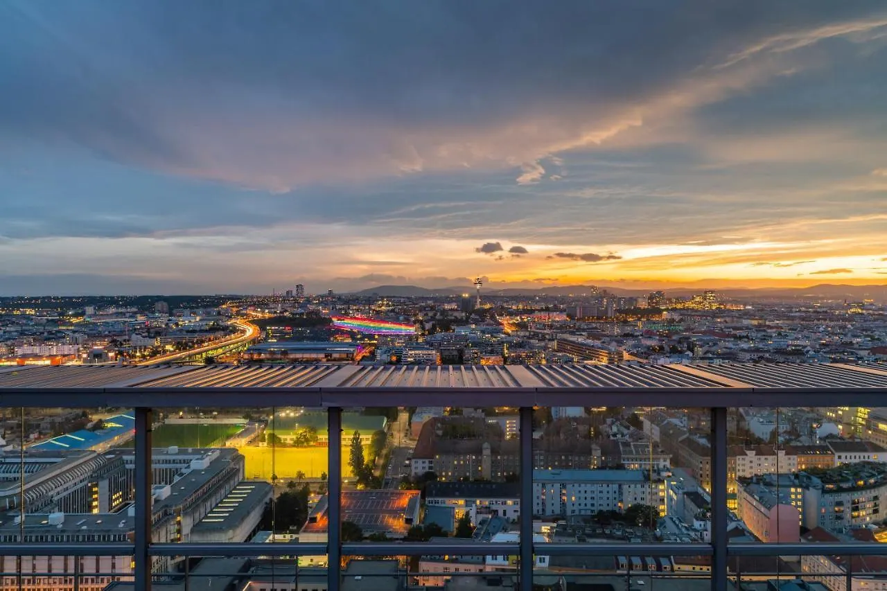 Triiiple Tower Dream Apartments With Rooftop-Summer-Pool Вена