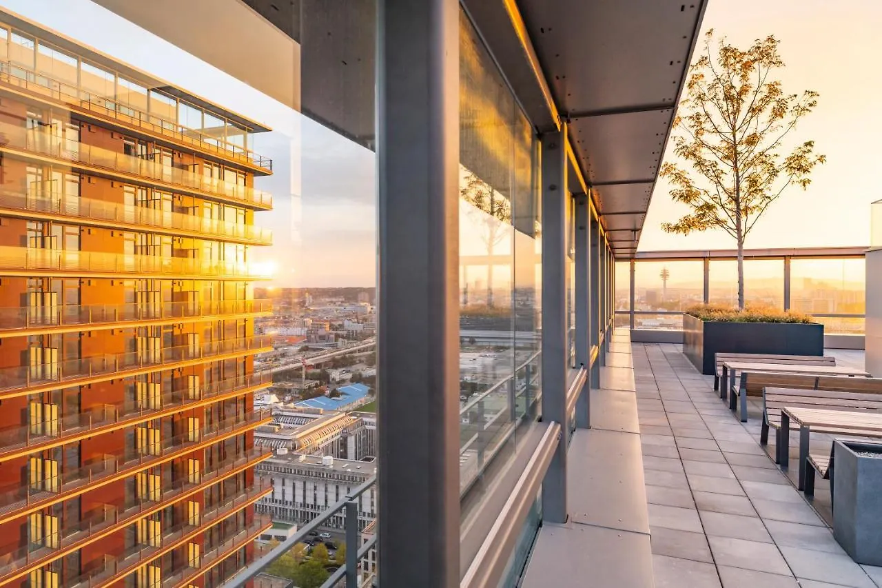 Triiiple Tower Dream Apartments With Rooftop-Summer-Pool Вена