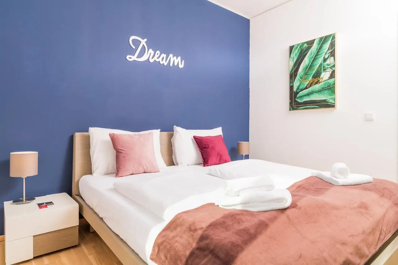 Triiiple Tower Dream Apartments With Rooftop-Summer-Pool Vienne